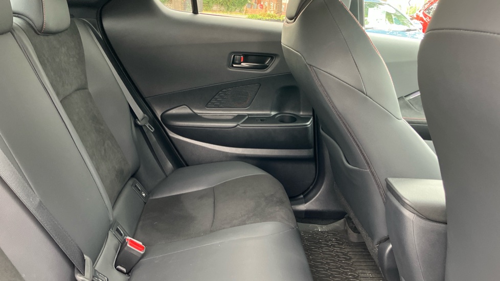 Toyota C-HR 2.0 PHEV GR Sport 5dr CVT Hatchback - Image 8