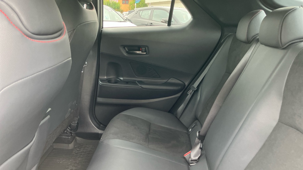 Toyota C-HR 2.0 PHEV GR Sport 5dr CVT Hatchback - Image 15