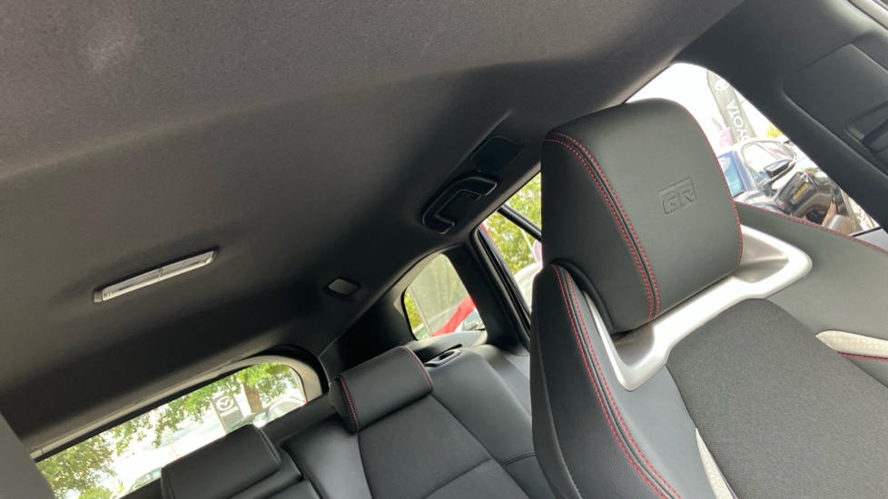 Toyota Corolla 2.0 Hybrid 178 GR Sport 5dr CVT Hybrid Estate - Image 19