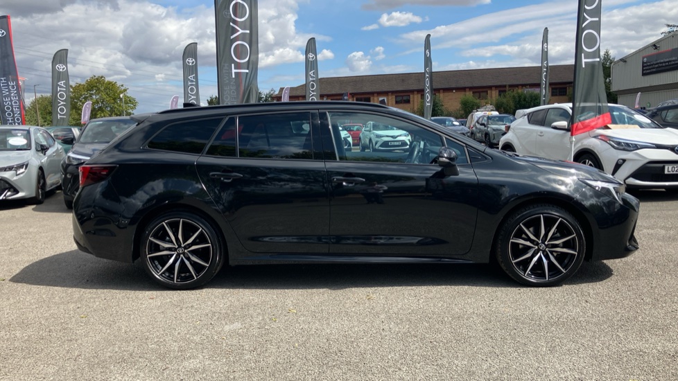 Toyota Corolla 2.0 Hybrid 178 GR Sport 5dr CVT Hybrid Estate - Image 23