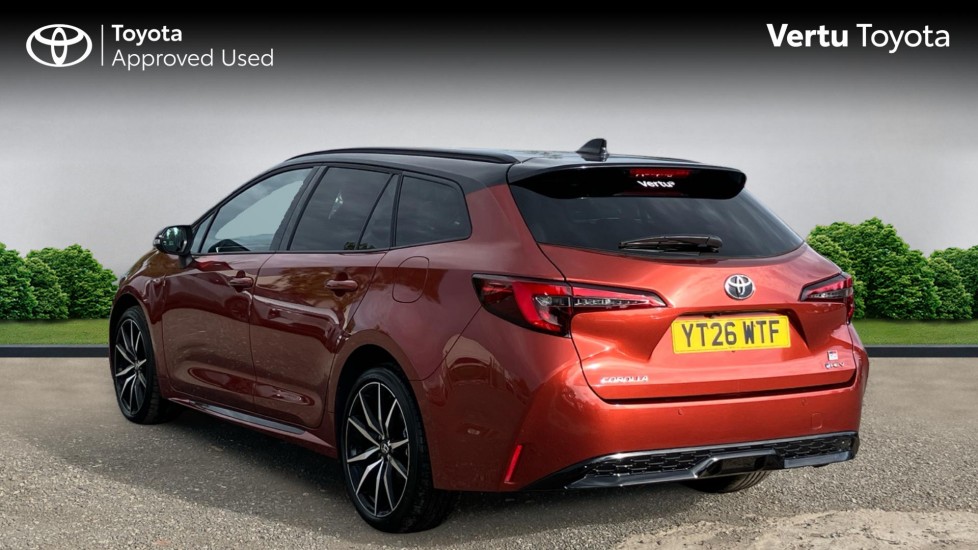 Toyota Corolla 2.0 Hybrid 178 GR Sport 5dr CVT Hybrid Estate - Image 4