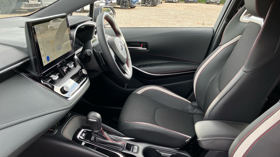 Toyota Corolla 2.0 Hybrid 178 GR Sport 5dr CVT Hybrid Estate - Image 5