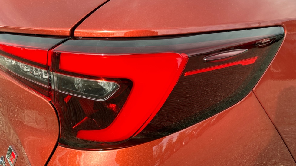 Toyota Corolla 2.0 Hybrid 178 GR Sport 5dr CVT Hybrid Estate - Image 21