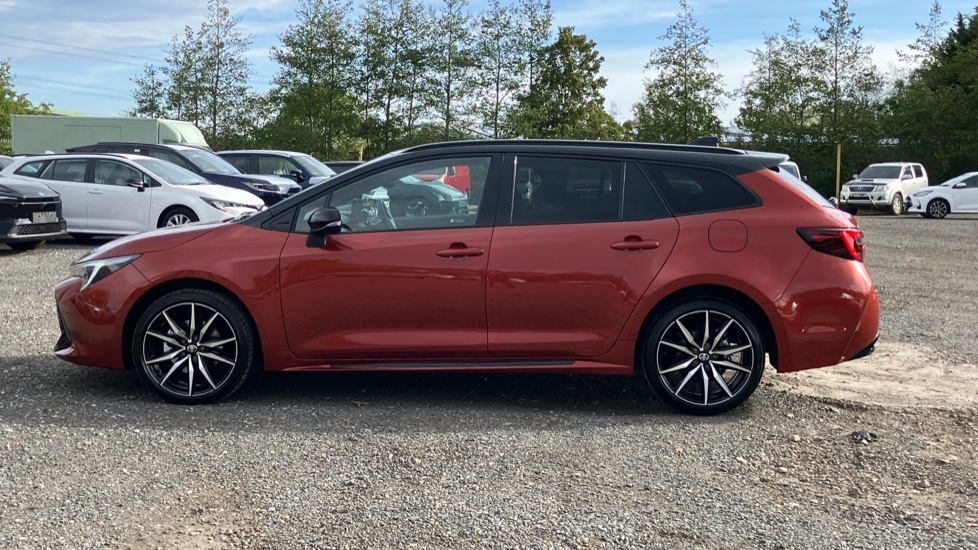 Toyota Corolla 2.0 Hybrid 178 GR Sport 5dr CVT Hybrid Estate - Image 24
