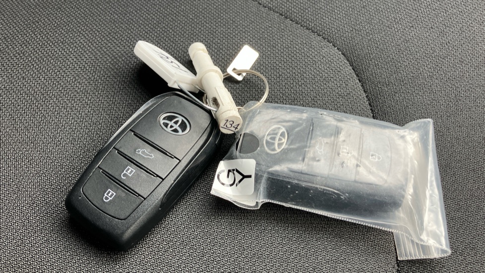 Toyota Corolla 2.0 Hybrid 178 GR Sport 5dr CVT Hybrid Estate - Image 28