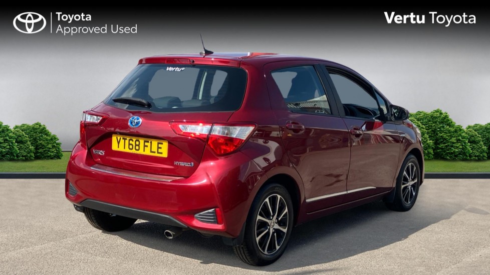 Toyota Yaris 1.5 Hybrid Icon Tech 5dr CVT Hybrid Hatchback - Image 2