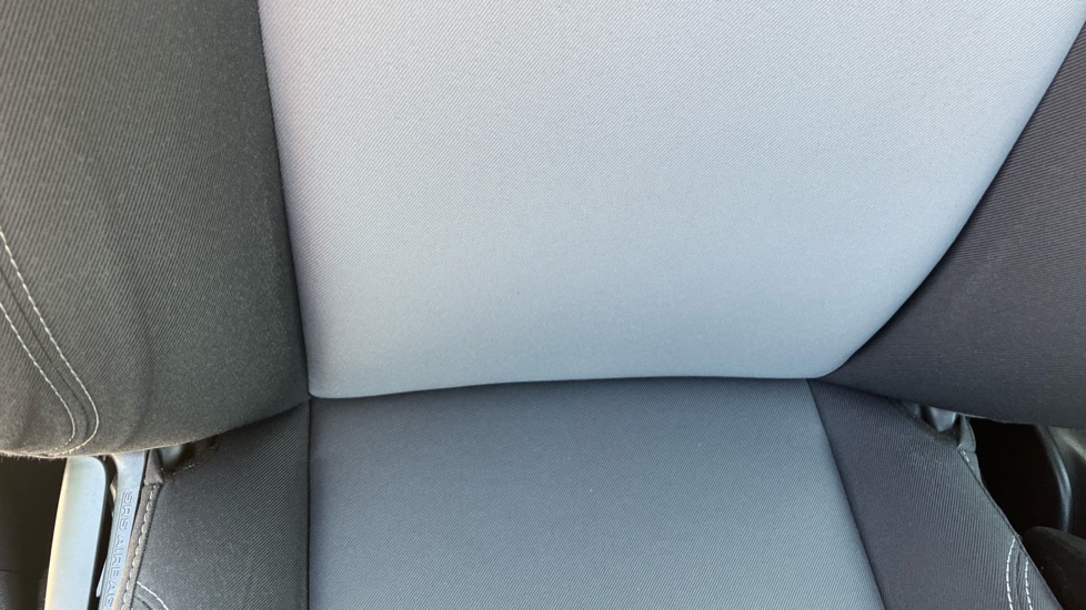 Toyota Yaris 1.5 Hybrid Icon Tech 5dr CVT Hybrid Hatchback - Image 14