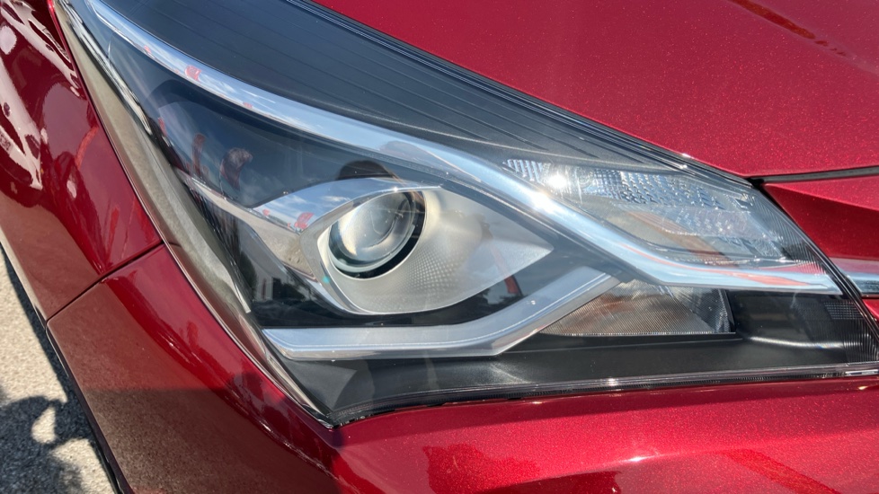 Toyota Yaris 1.5 Hybrid Icon Tech 5dr CVT Hybrid Hatchback - Image 20