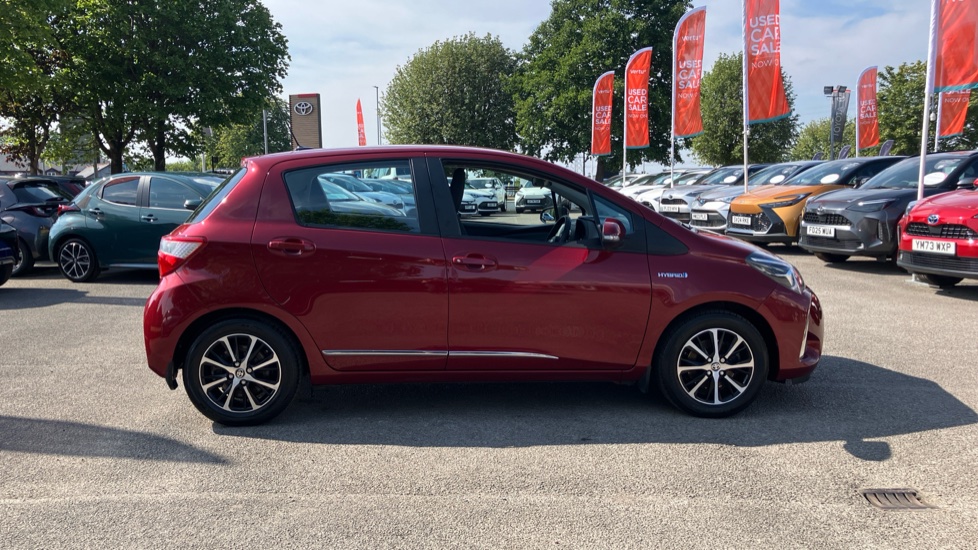 Toyota Yaris 1.5 Hybrid Icon Tech 5dr CVT Hybrid Hatchback - Image 23