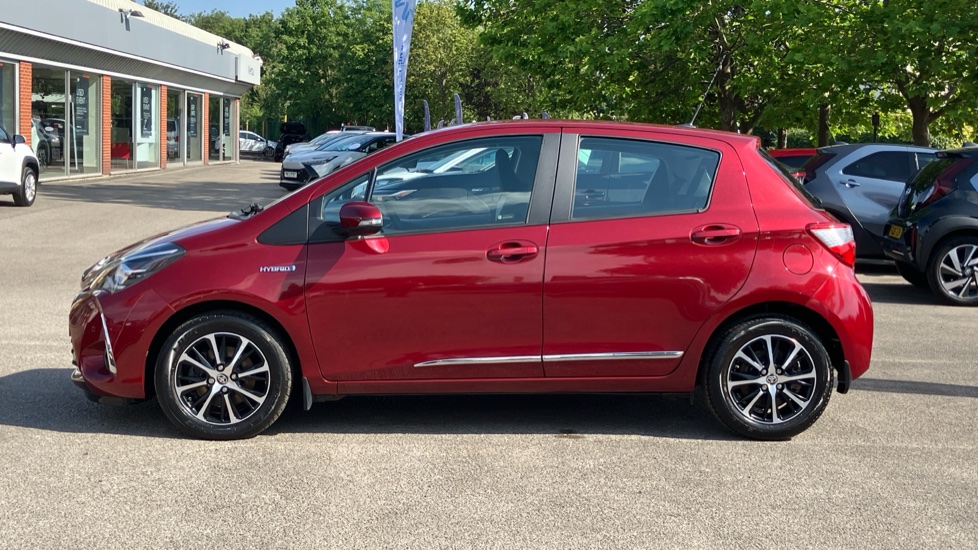 Toyota Yaris 1.5 Hybrid Icon Tech 5dr CVT Hybrid Hatchback - Image 24