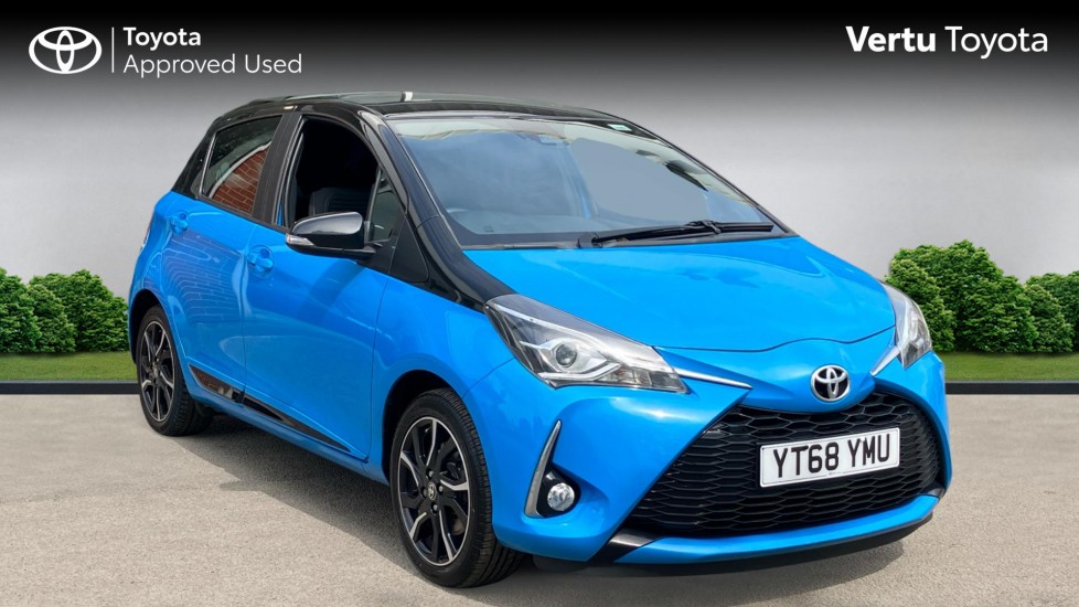 Toyota Yaris 1.5 VVT-i Blue Bi-tone 5dr Petrol Hatchback - Image 1