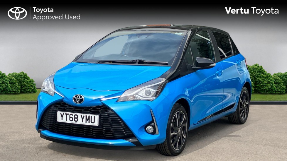 Toyota Yaris 1.5 VVT-i Blue Bi-tone 5dr Petrol Hatchback - Image 3