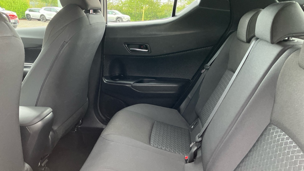 Toyota C-HR 1.8 Hybrid Icon 5dr CVT Hybrid Hatchback - Image 15