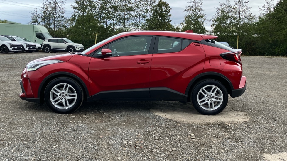 Toyota C-HR 1.8 Hybrid Icon 5dr CVT Hybrid Hatchback - Image 24