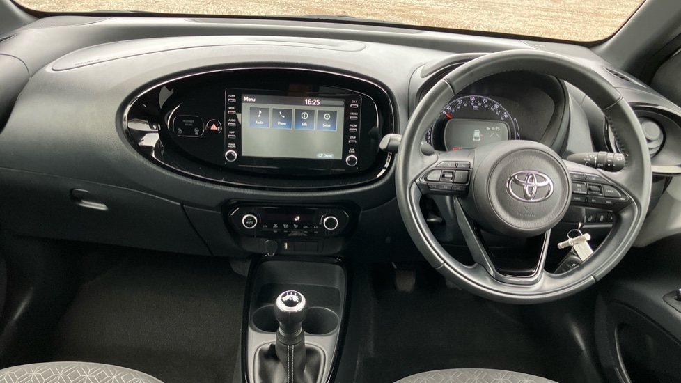 Toyota Aygo X 1.0 VVT-i Edge 5dr Petrol Hatchback - Image 6