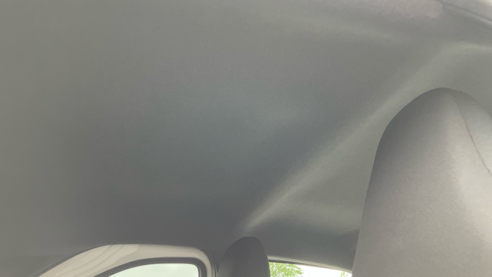 Toyota Aygo X 1.0 VVT-i Edge 5dr Petrol Hatchback - Image 19