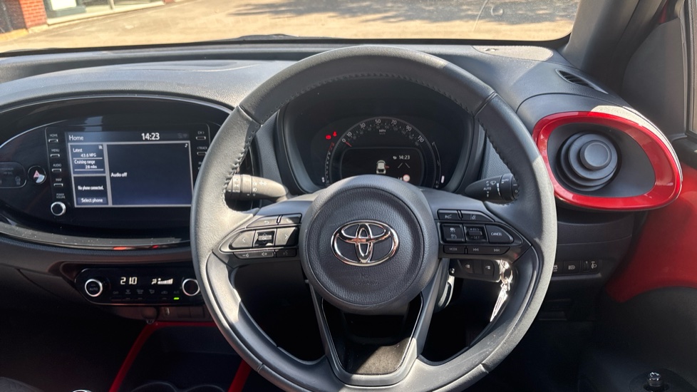 Toyota Aygo X 1.0 VVT-i Edge 5dr Petrol Hatchback - Image 7