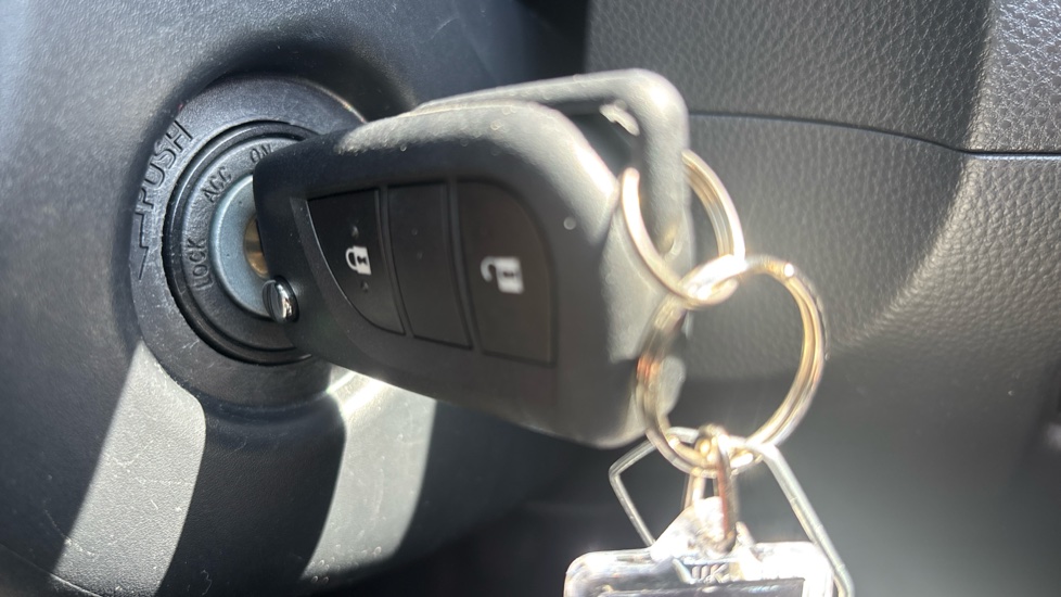 Toyota Aygo X 1.0 VVT-i Edge 5dr Petrol Hatchback - Image 16
