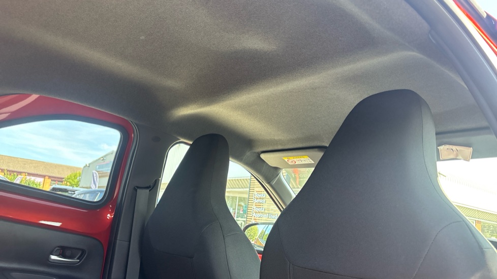 Toyota Aygo X 1.0 VVT-i Edge 5dr Petrol Hatchback - Image 19