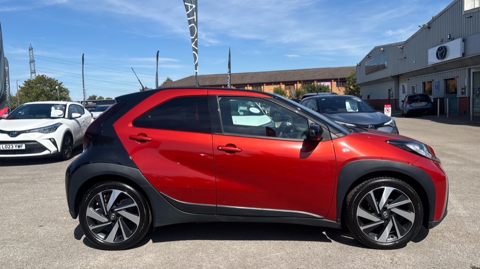 Toyota Aygo X 1.0 VVT-i Edge 5dr Petrol Hatchback - Image 23