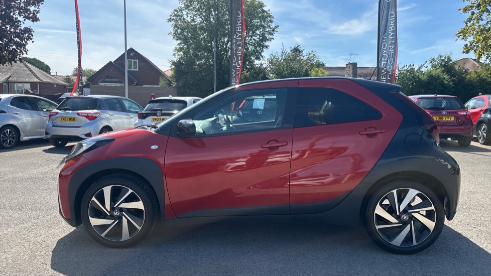 Toyota Aygo X 1.0 VVT-i Edge 5dr Petrol Hatchback - Image 24