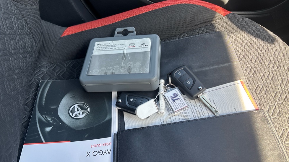 Toyota Aygo X 1.0 VVT-i Edge 5dr Petrol Hatchback - Image 28