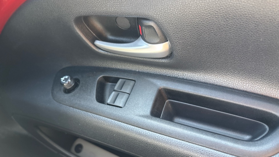 Toyota Aygo X 1.0 VVT-i Edge 5dr Petrol Hatchback - Image 32