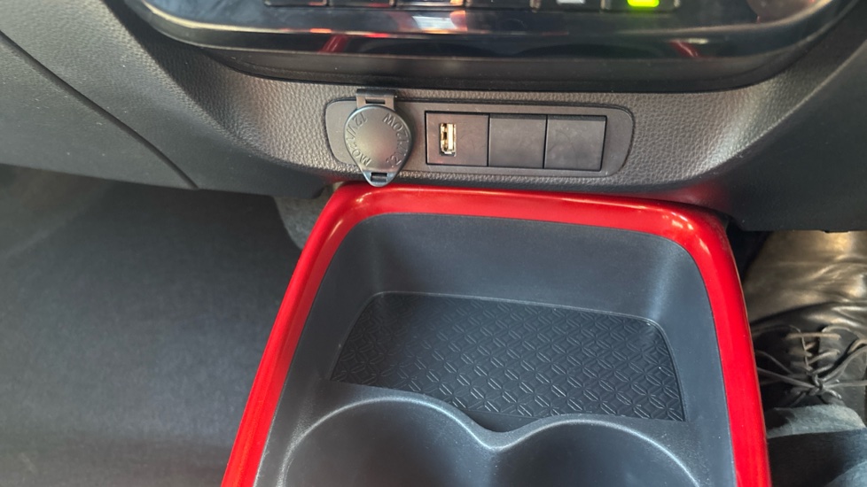 Toyota Aygo X 1.0 VVT-i Edge 5dr Petrol Hatchback - Image 39