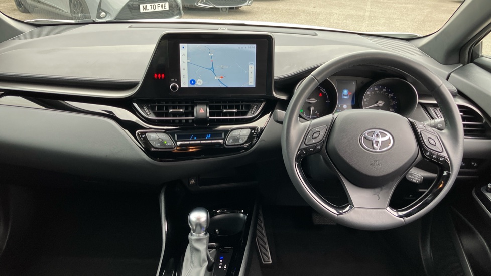 Toyota C-HR 2.0 Hybrid Design 5dr CVT Hybrid Hatchback - Image 6