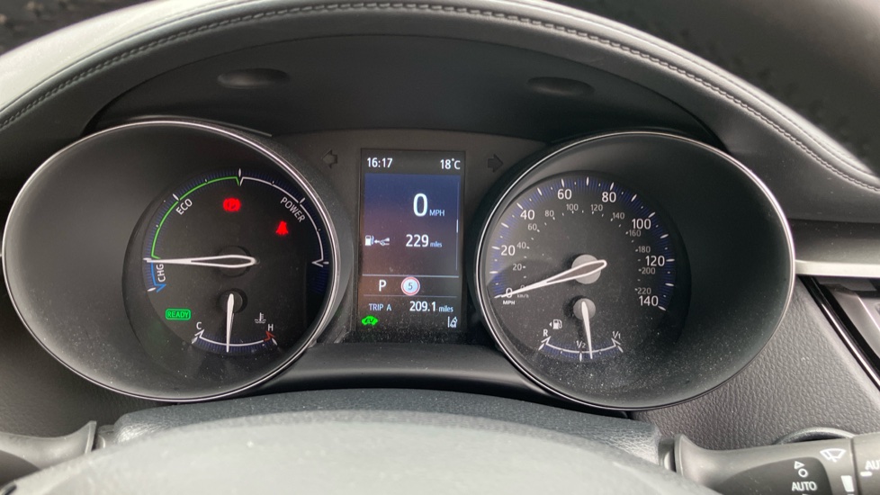 Toyota C-HR 2.0 Hybrid Design 5dr CVT Hybrid Hatchback - Image 11