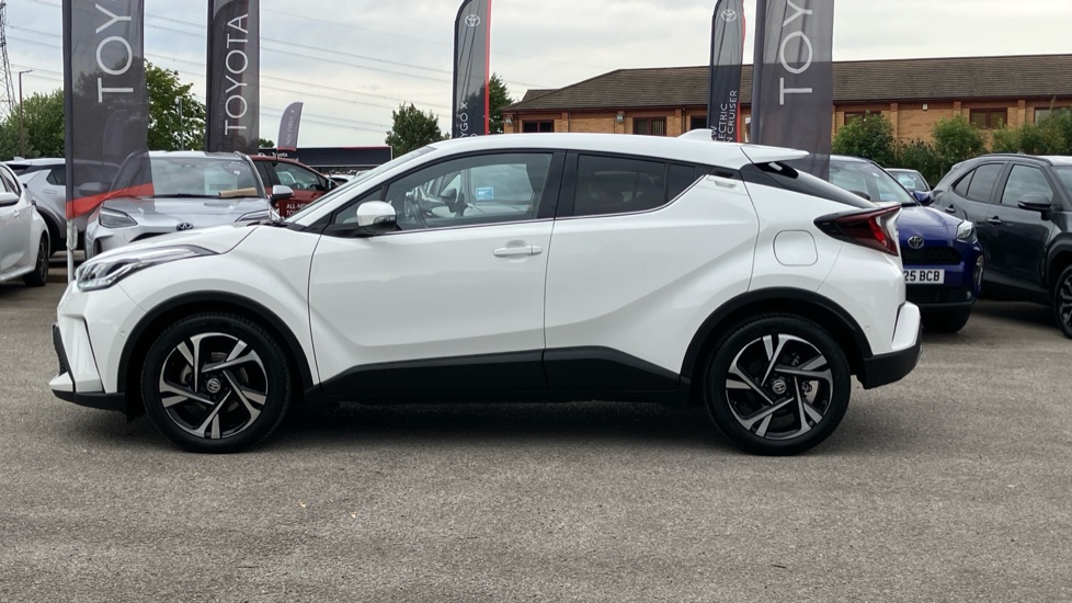 Toyota C-HR 2.0 Hybrid Design 5dr CVT Hybrid Hatchback - Image 24