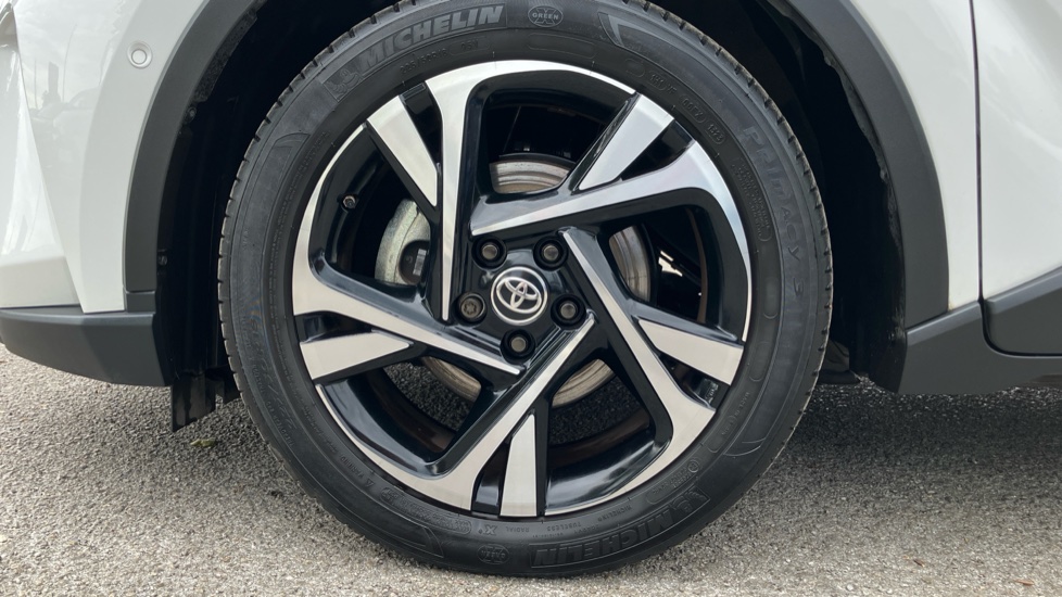 Toyota C-HR 2.0 Hybrid Design 5dr CVT Hybrid Hatchback - Image 25