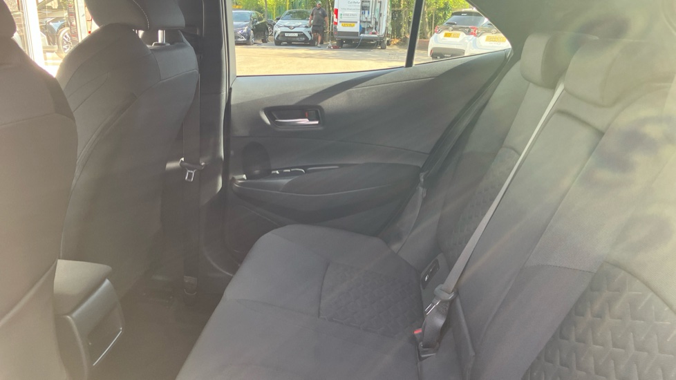Toyota Corolla 1.8 VVT-i Hybrid Design 5dr CVT Hybrid Hatchback - Image 15