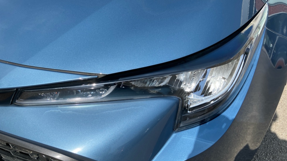 Toyota Corolla 1.8 VVT-i Hybrid Design 5dr CVT Hybrid Hatchback - Image 20