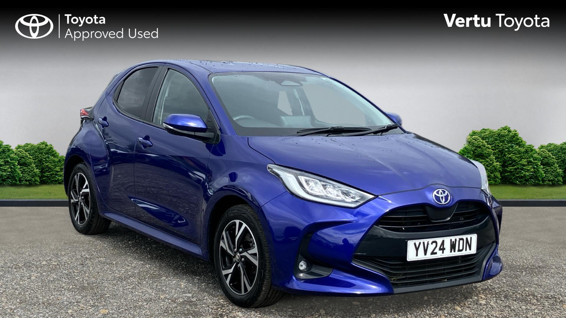 Toyota Yaris listing photo