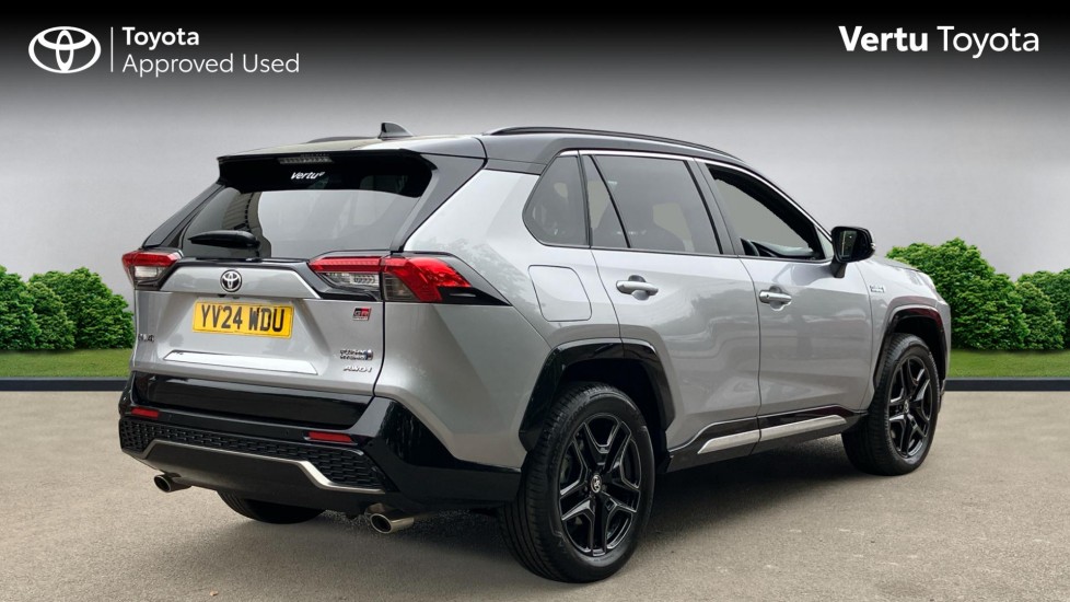 Toyota RAV4 2.5 PHEV GR Sport 5dr CVT Estate - Image 2