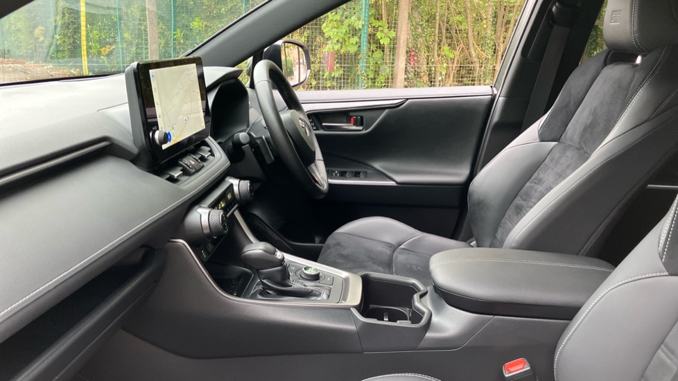 Toyota RAV4 2.5 PHEV GR Sport 5dr CVT Estate - Image 5