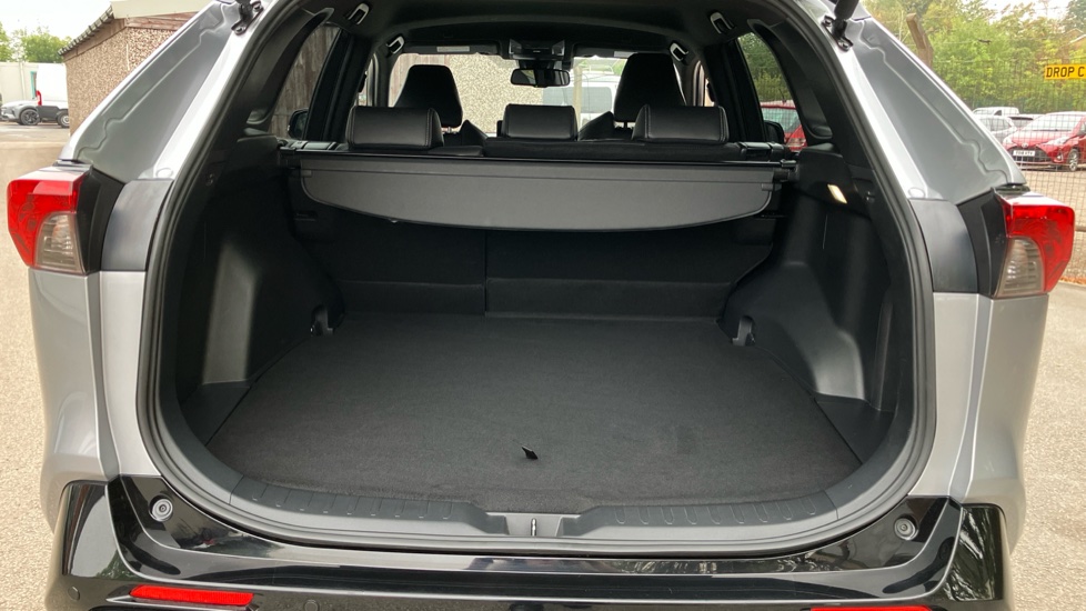 Toyota RAV4 2.5 PHEV GR Sport 5dr CVT Estate - Image 13