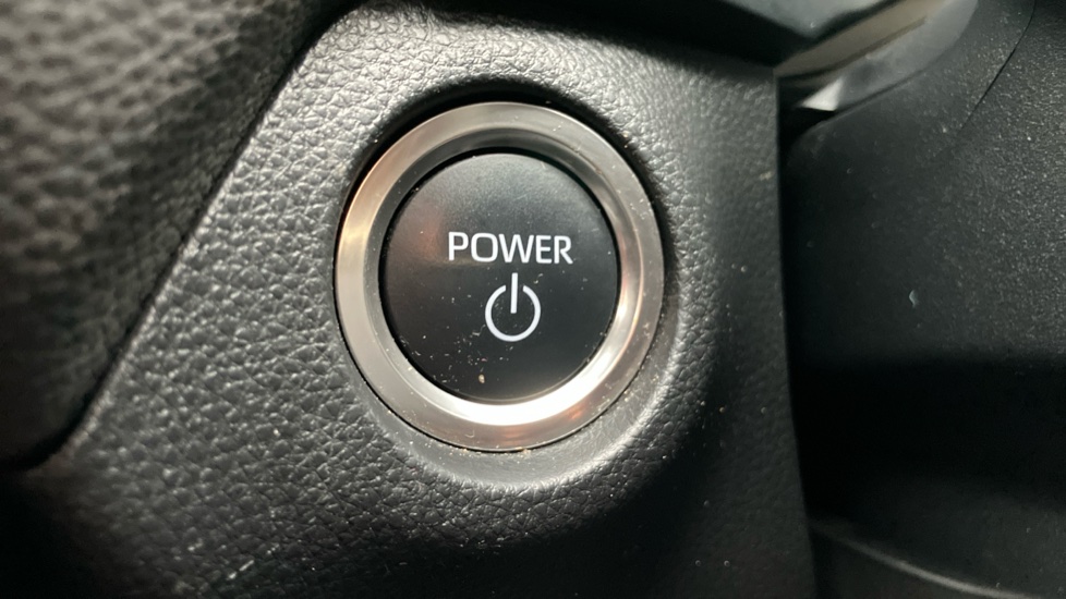 Toyota RAV4 2.5 PHEV GR Sport 5dr CVT Estate - Image 16