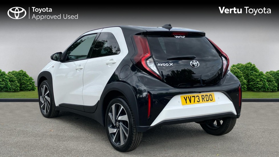 Toyota Aygo X 1.0 VVT-i Edge 5dr Auto Petrol Hatchback - Image 4