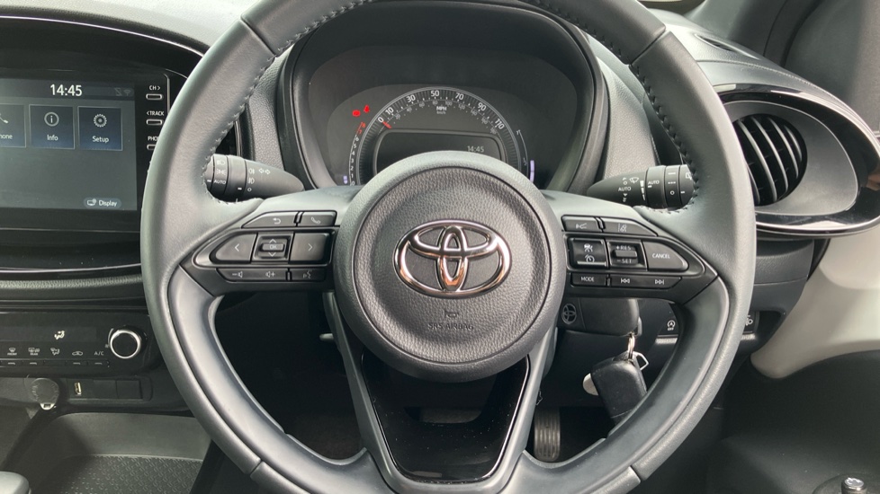 Toyota Aygo X 1.0 VVT-i Edge 5dr Auto Petrol Hatchback - Image 10