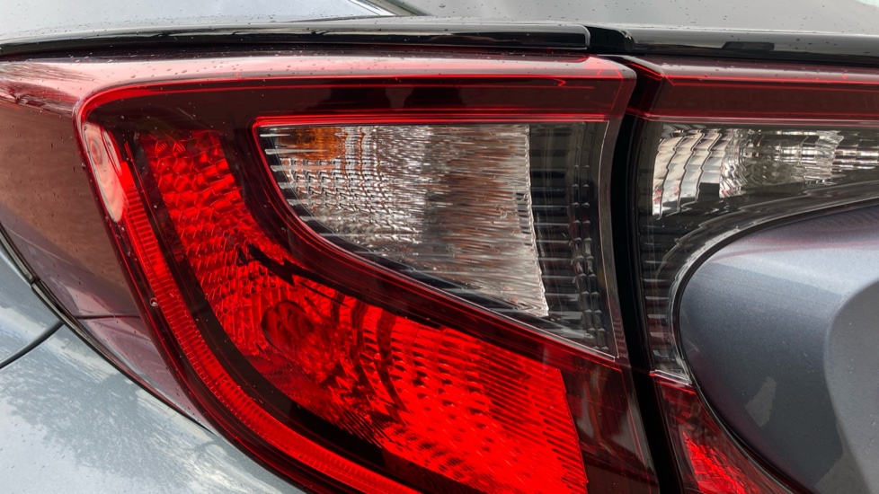 Toyota C-HR 1.8 Hybrid Icon 5dr CVT Hybrid Hatchback - Image 21