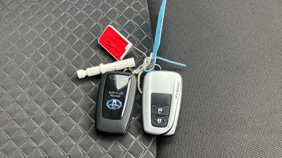 Toyota C-HR 1.8 Hybrid Icon 5dr CVT Hybrid Hatchback - Image 28