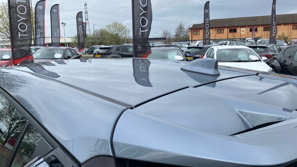 Toyota C-HR 1.8 Hybrid Icon 5dr CVT Hybrid Hatchback - Image 36