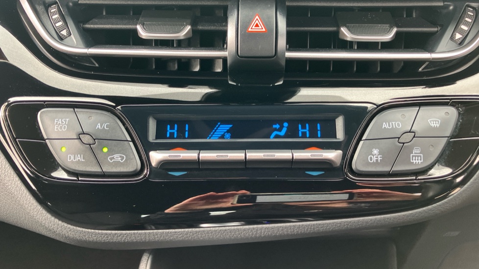 Toyota C-HR 1.8 Hybrid Icon 5dr CVT Hybrid Hatchback - Image 39