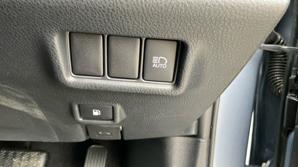 Toyota C-HR 1.8 Hybrid Icon 5dr CVT Hybrid Hatchback - Image 49