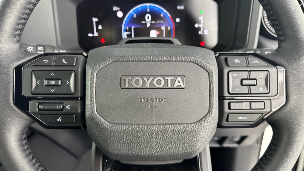 Toyota Land Cruiser Diesel 2.8D 205 Commercial Auto - Image 10