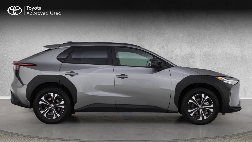 Toyota bZ4X 150kW Motion 71.4kWh 5dr Auto [11kW] Electric Hatchback - Image 24