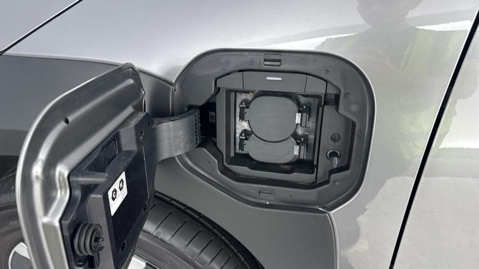 Toyota bZ4X 150kW Motion 71.4kWh 5dr Auto [11kW] Electric Hatchback - Image 23