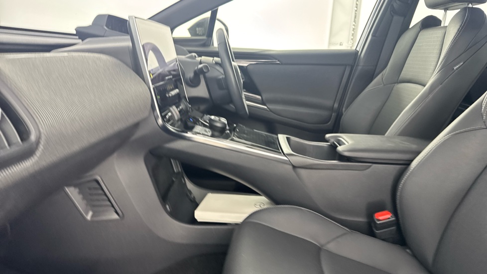 Toyota bZ4X 160kW Vision 71.4kWh 5dr Auto AWD [11kW] Electric Hatchback - Image 5